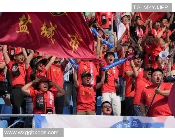 免费观看精彩足球比赛直播尽在这里快来一起为你喜欢的球队加油助威 免费观看精彩足球比赛直播尽在这里快来一起为你喜欢的球队加油助威