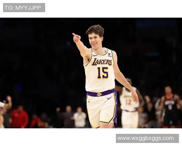 湖人管理层明确表态里夫斯交易仅在获得顶级内线时考虑